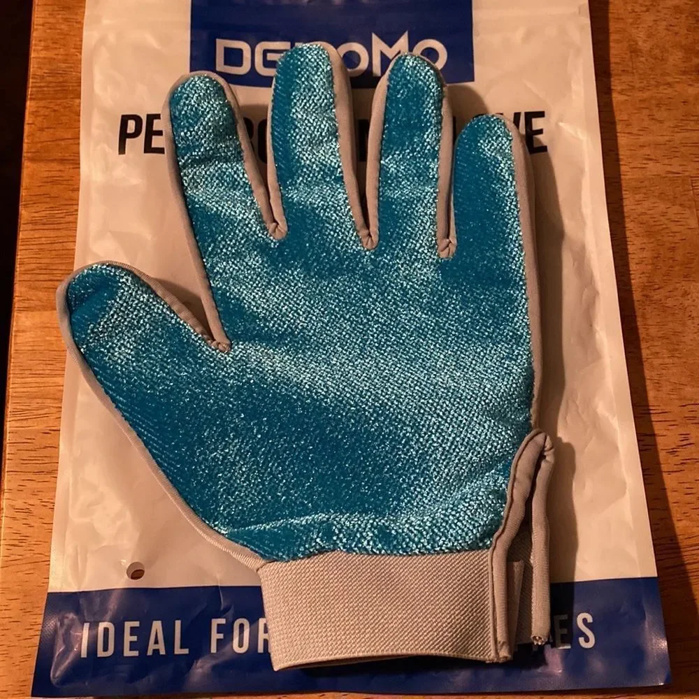 Pet Grooming Glove
